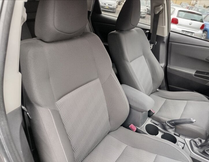 Toyota Auris Kombi 2,0 l 91 kw