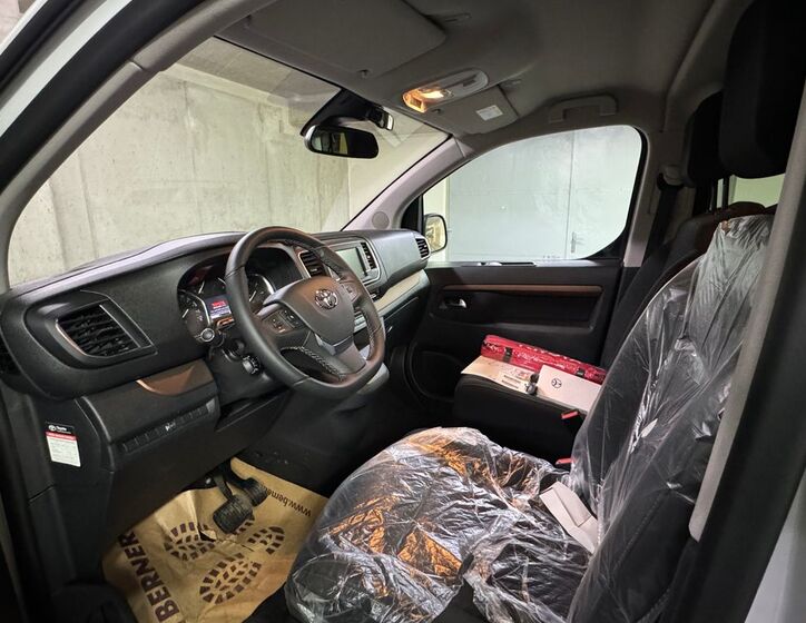 Toyota ProAce Verso 9