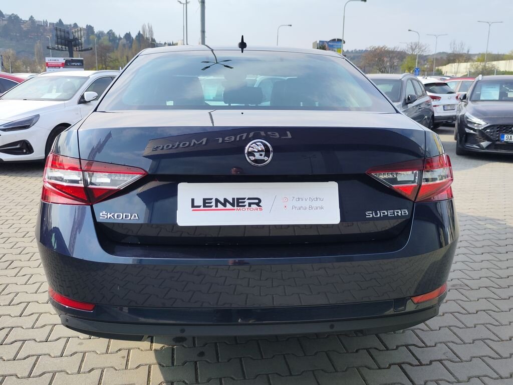 Škoda Superb Sedan / Limuzína 2,0 l 110 kw