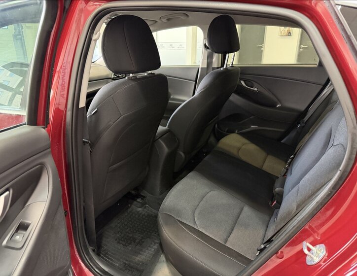 Hyundai i30 Sedan / Limuzína 1,5 l 117 kw