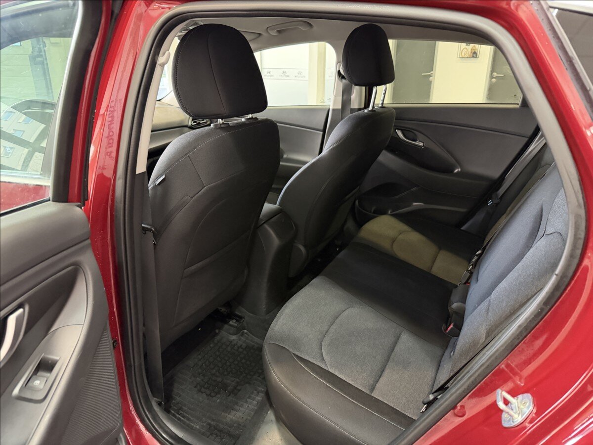 Hyundai i30 Sedan / Limuzína 1,5 l 117 kw