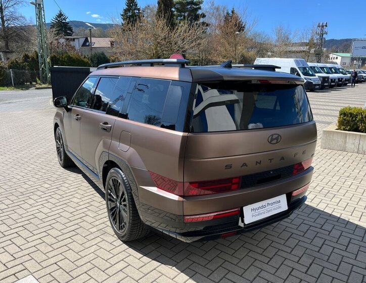 Hyundai Santa Fe SUV / Terénní 1,6 l 158 kw