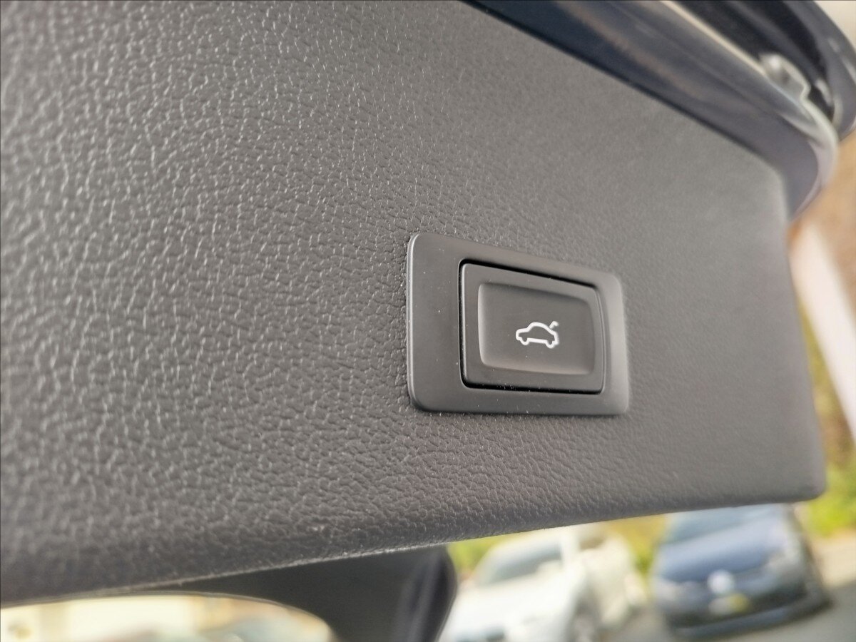 Audi A4 Kombi 2,0 l 140 kw