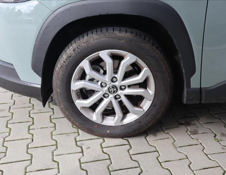 Toyota Corolla Cross 5