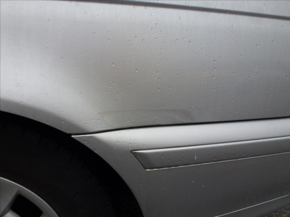 BMW Řada 5 Kombi 2,2 l 125 kw