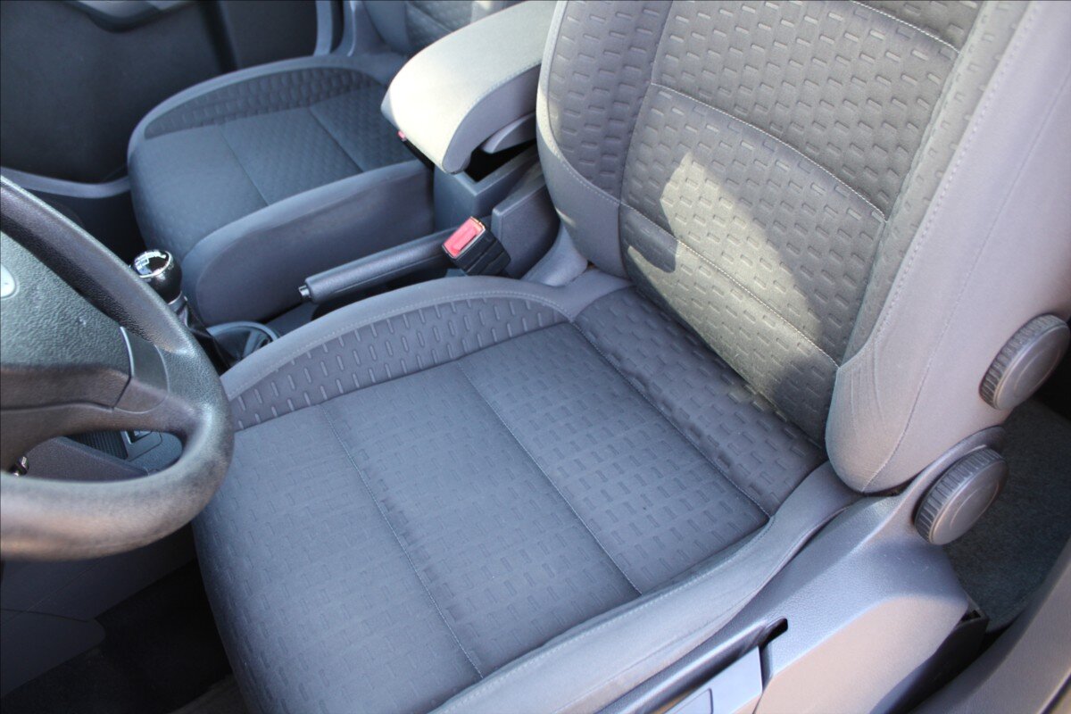 Volkswagen Touran MPV 1,9 l 77 kw