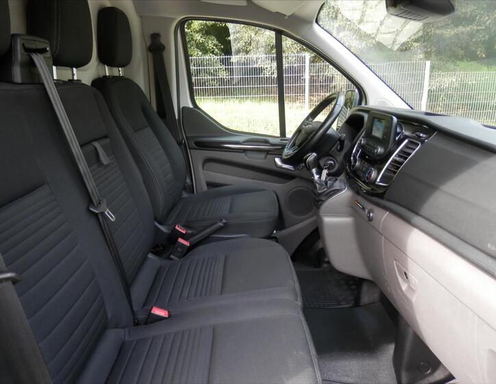 Ford Transit Custom 14