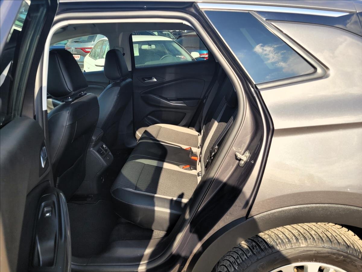Opel Grandland X SUV / Terénní 1,5 l 96 kw