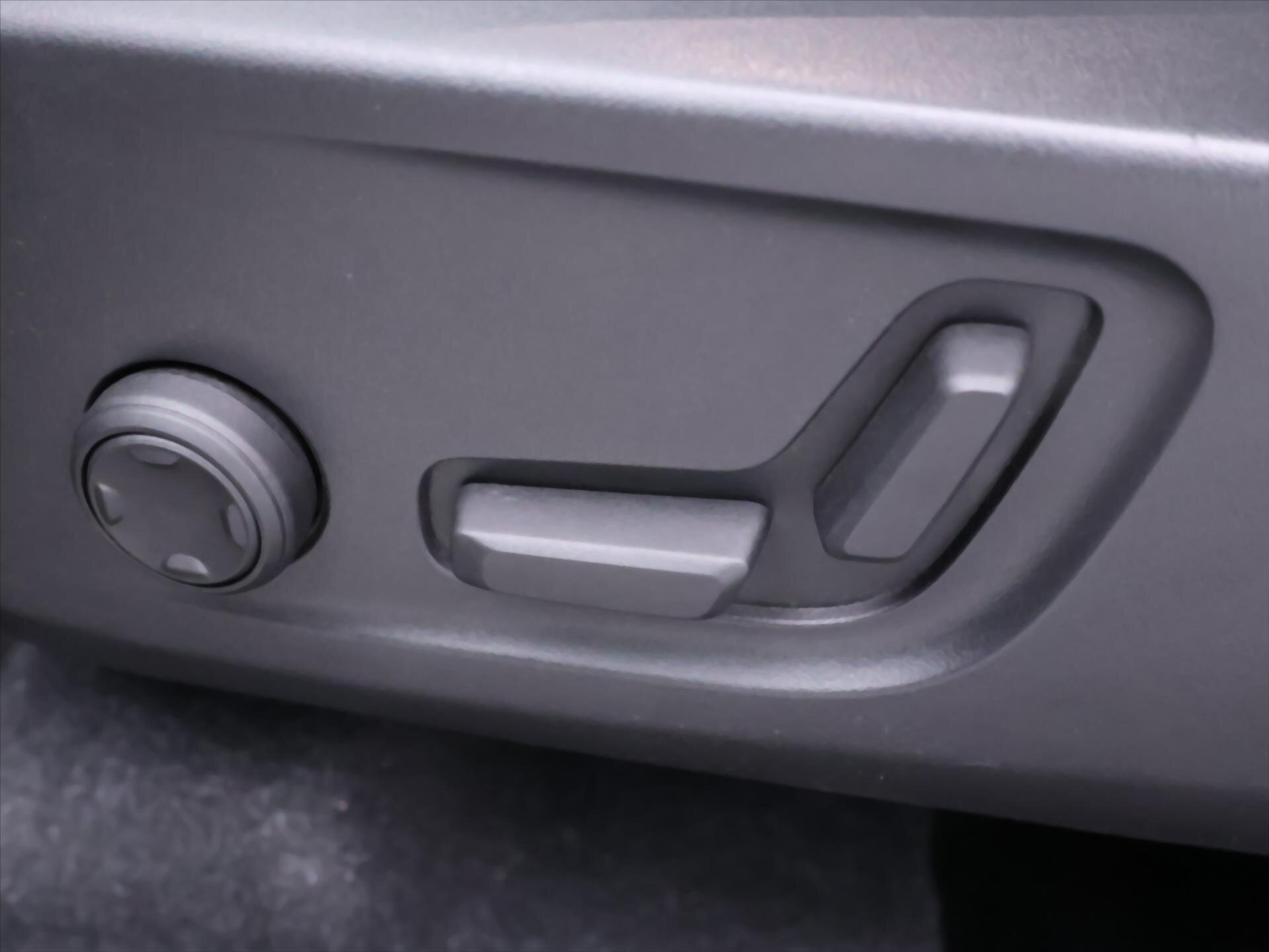 Volvo XC40 SUV 2,0 l 145 kw