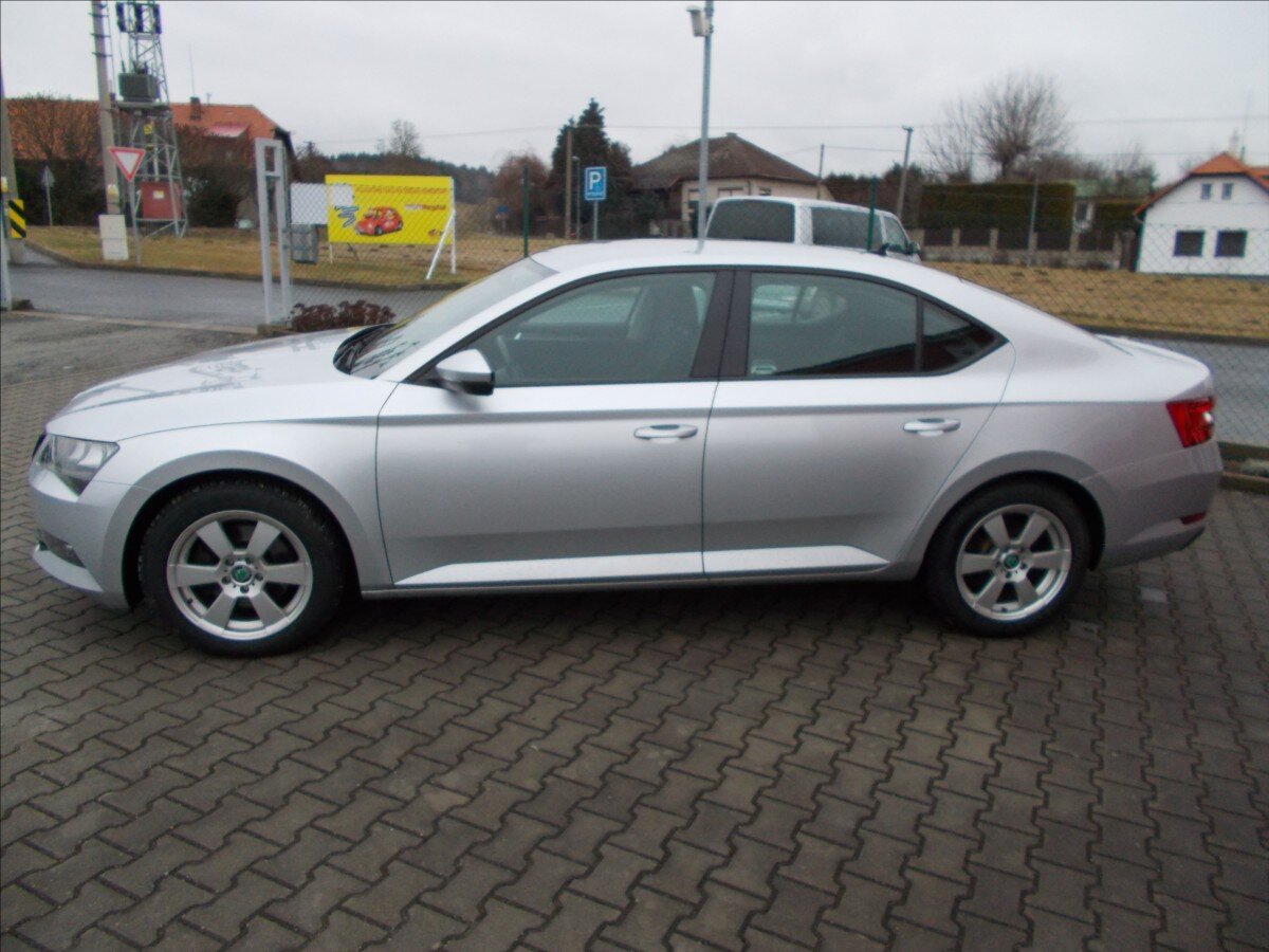Škoda Superb Sedan / Limuzína 2,0 l 110 kw