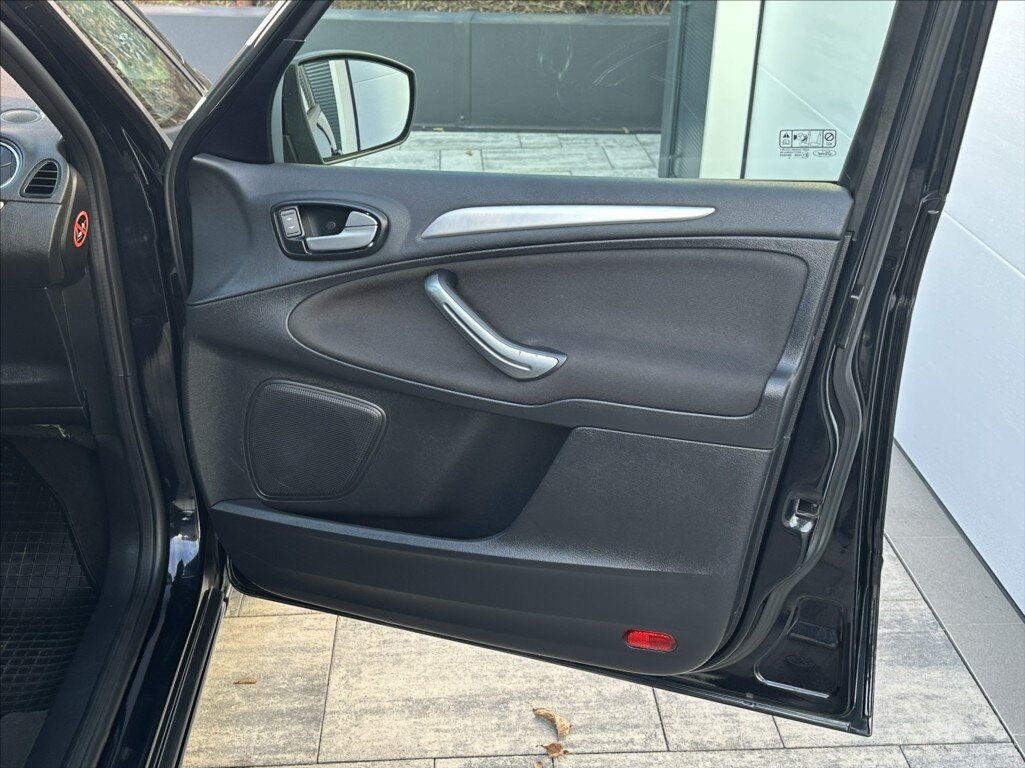 Ford S-MAX MPV 2,0 l 103 kw