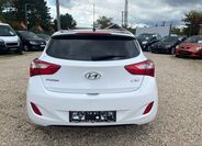 Hyundai i30 4