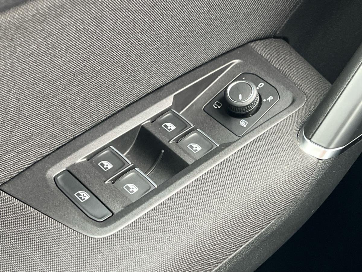 Volkswagen Touran MPV 1,5 l 110 kw