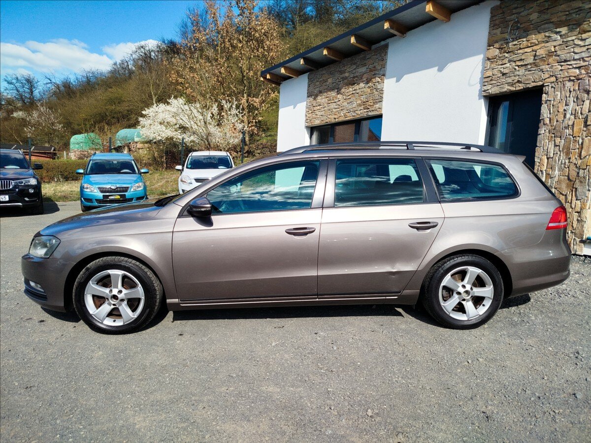 Volkswagen Passat Kombi 2,0 l 103 kw