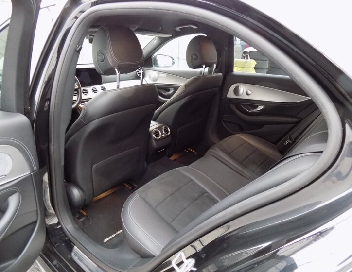 Mercedes-Benz Třídy E Sedan 3,0 l 190 kw