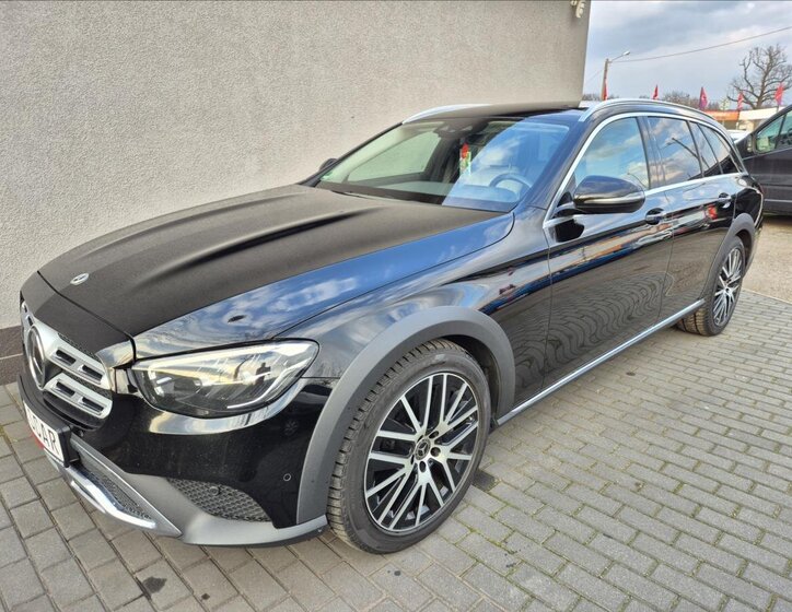 Mercedes-Benz Třídy E Kombi 2,9 l 243 kw