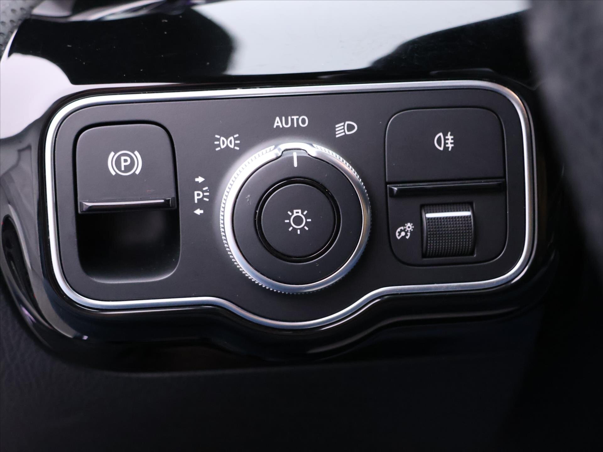 Mercedes-Benz CLA Kombi 2,0 l 225 kw