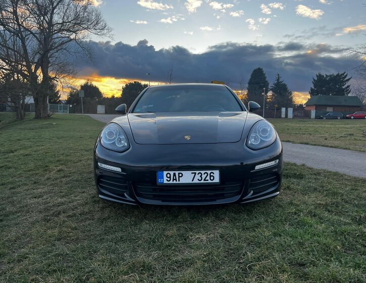 Porsche Panamera Hatchback 3,7 l 228 kw