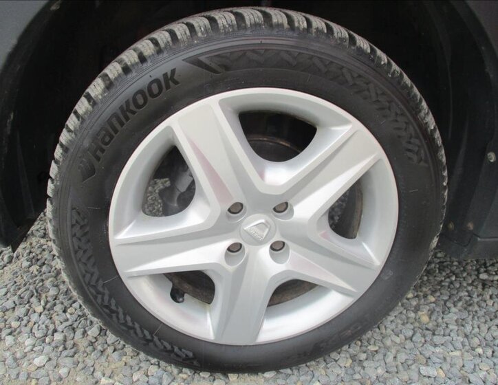 Dacia Sandero Hatchback 898,0 66 kw