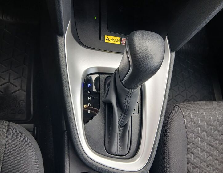 Toyota Yaris Cross 25