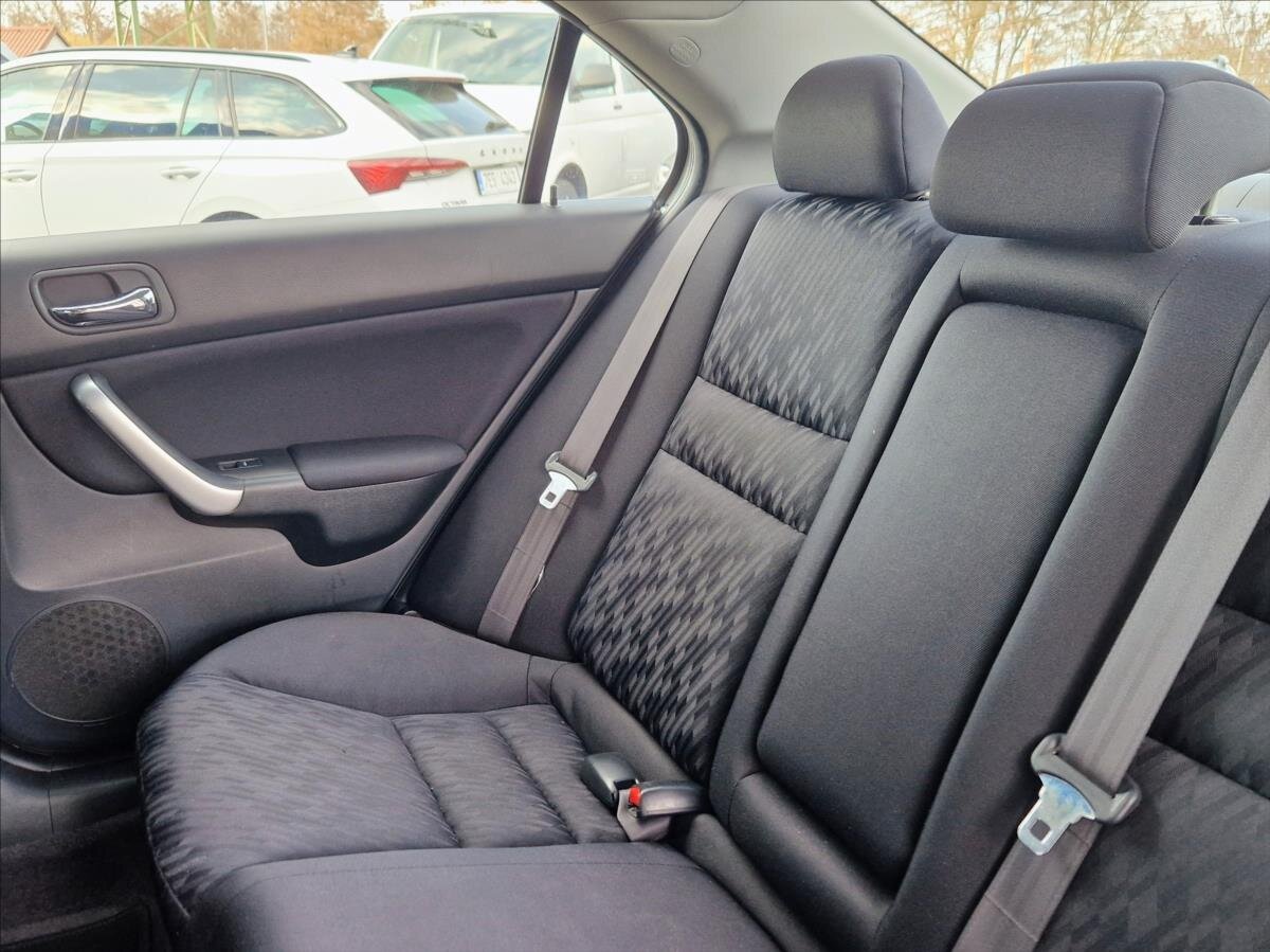 Honda Accord Sedan / Limuzína 2,0 l 114 kw