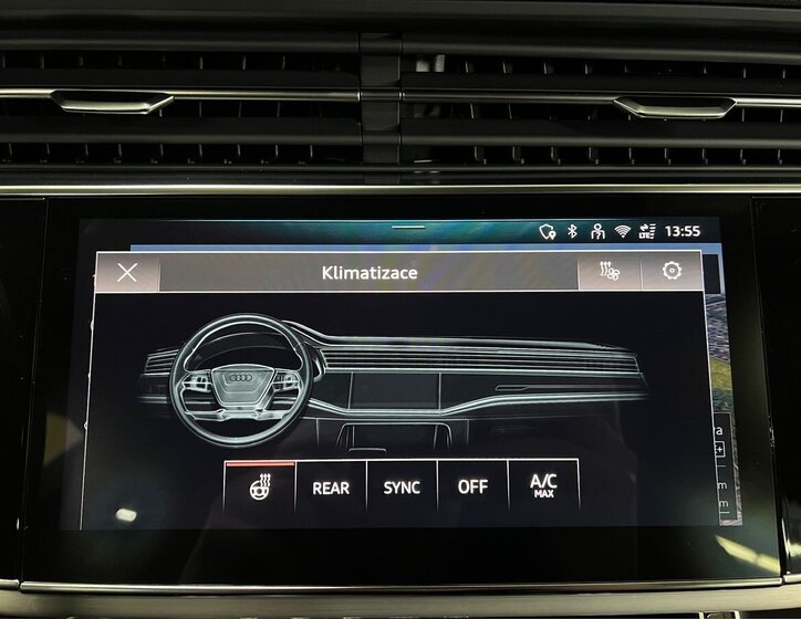 Audi Q8 SUV / Terénní 3,0 l 210 kw