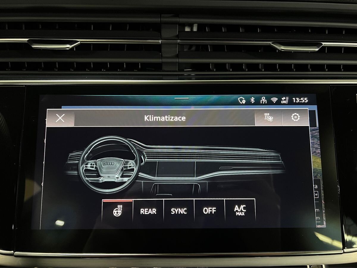 Audi Q8 SUV / Terénní 3,0 l 210 kw