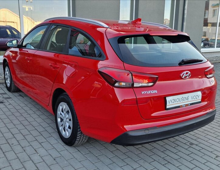 Hyundai i30 Kombi 998,0 88 kw