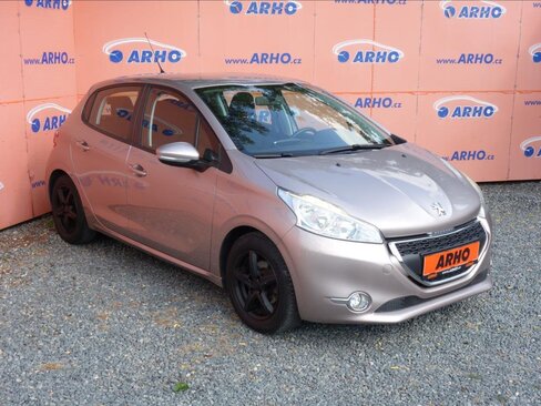 Peugeot 208 Hatchback 1,4 l 70 kw