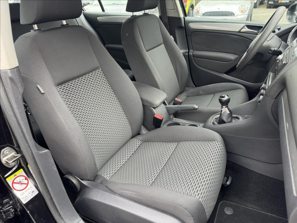 Volkswagen Golf Hatchback 1,6 l 77 kw