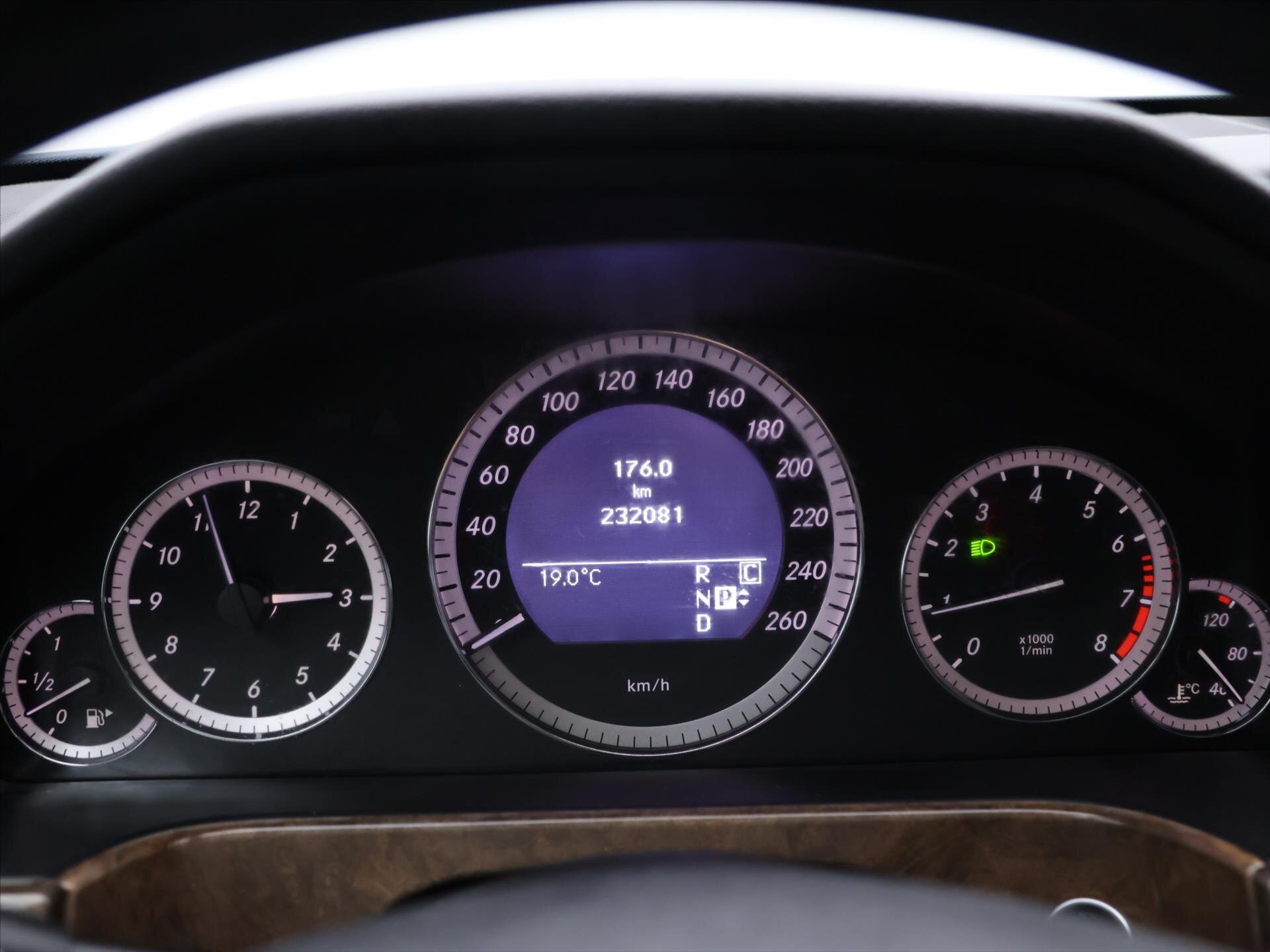 Mercedes-Benz Třídy E Sedan 3,5 l 215 kw