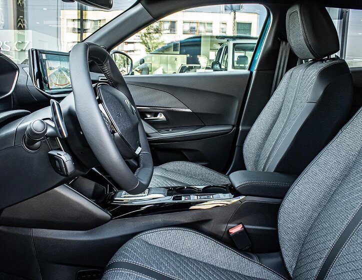 Peugeot 2008 SUV / Terénní 1,2 l 81 kw
