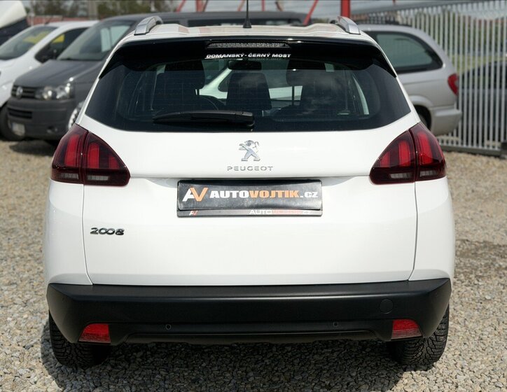 Peugeot 2008 SUV / Terénní 1,2 l 61 kw
