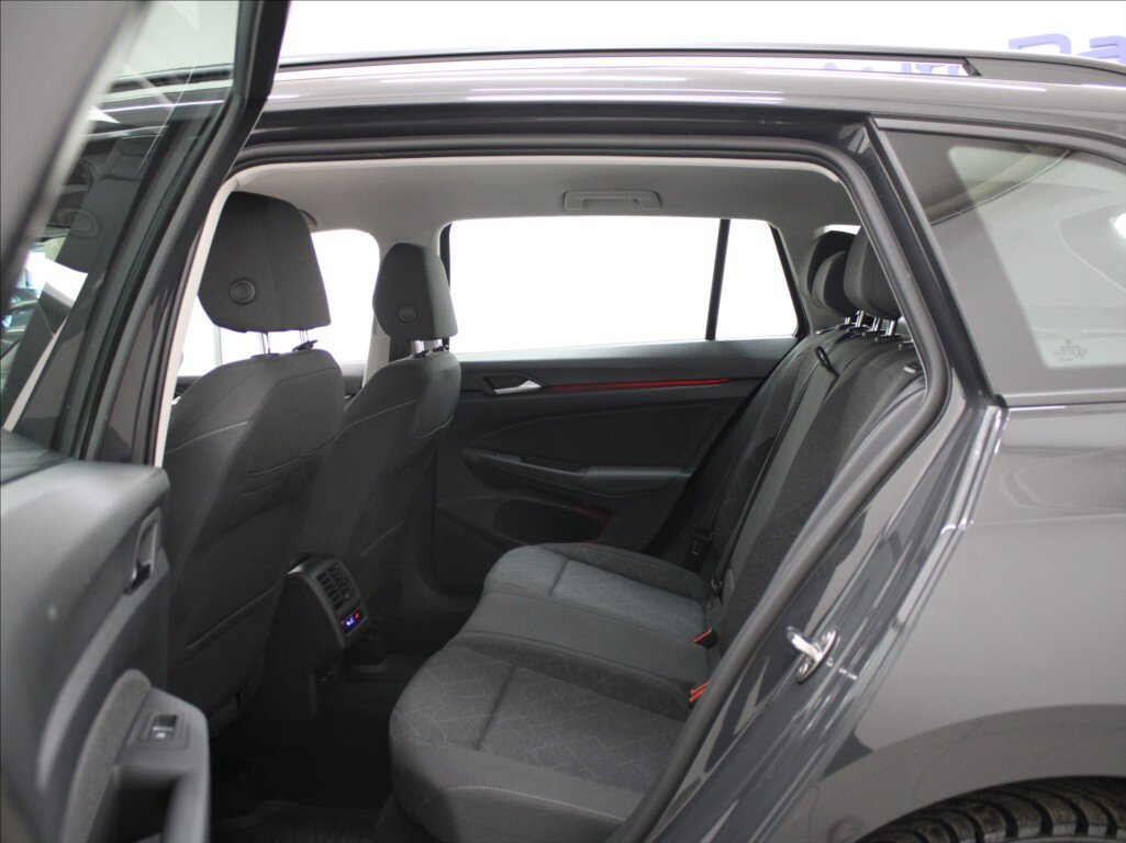 Volkswagen Golf Kombi 1,5 l 96 kw