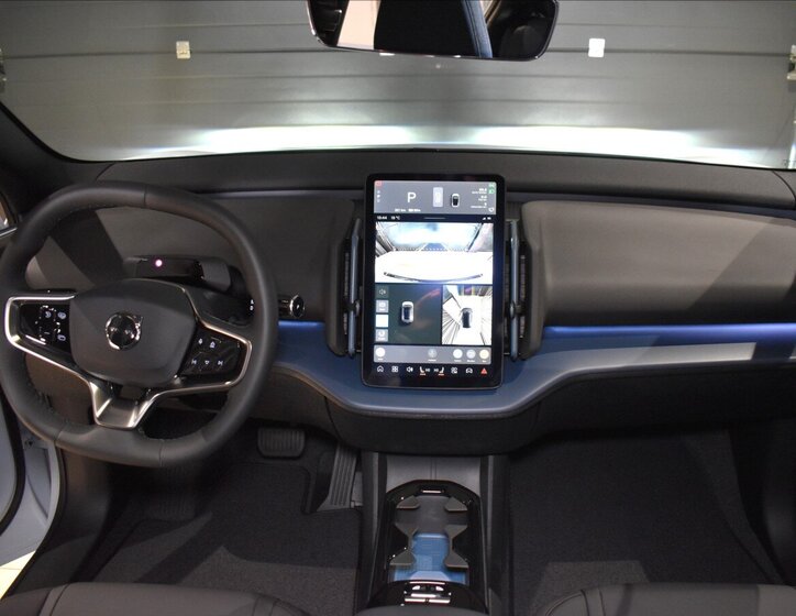 Volvo EX30 SUV / Terénní 0,0 315 kw