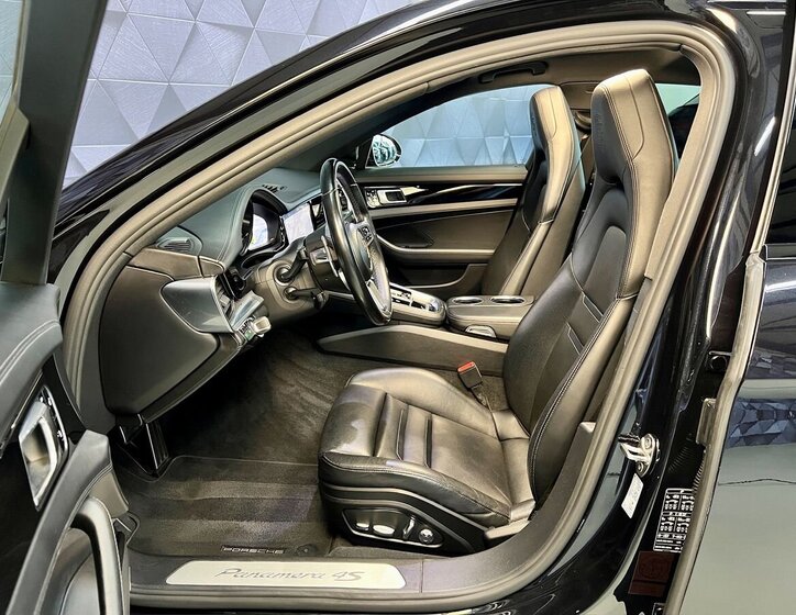 Porsche Panamera Liftback 4,0 l 310 kw