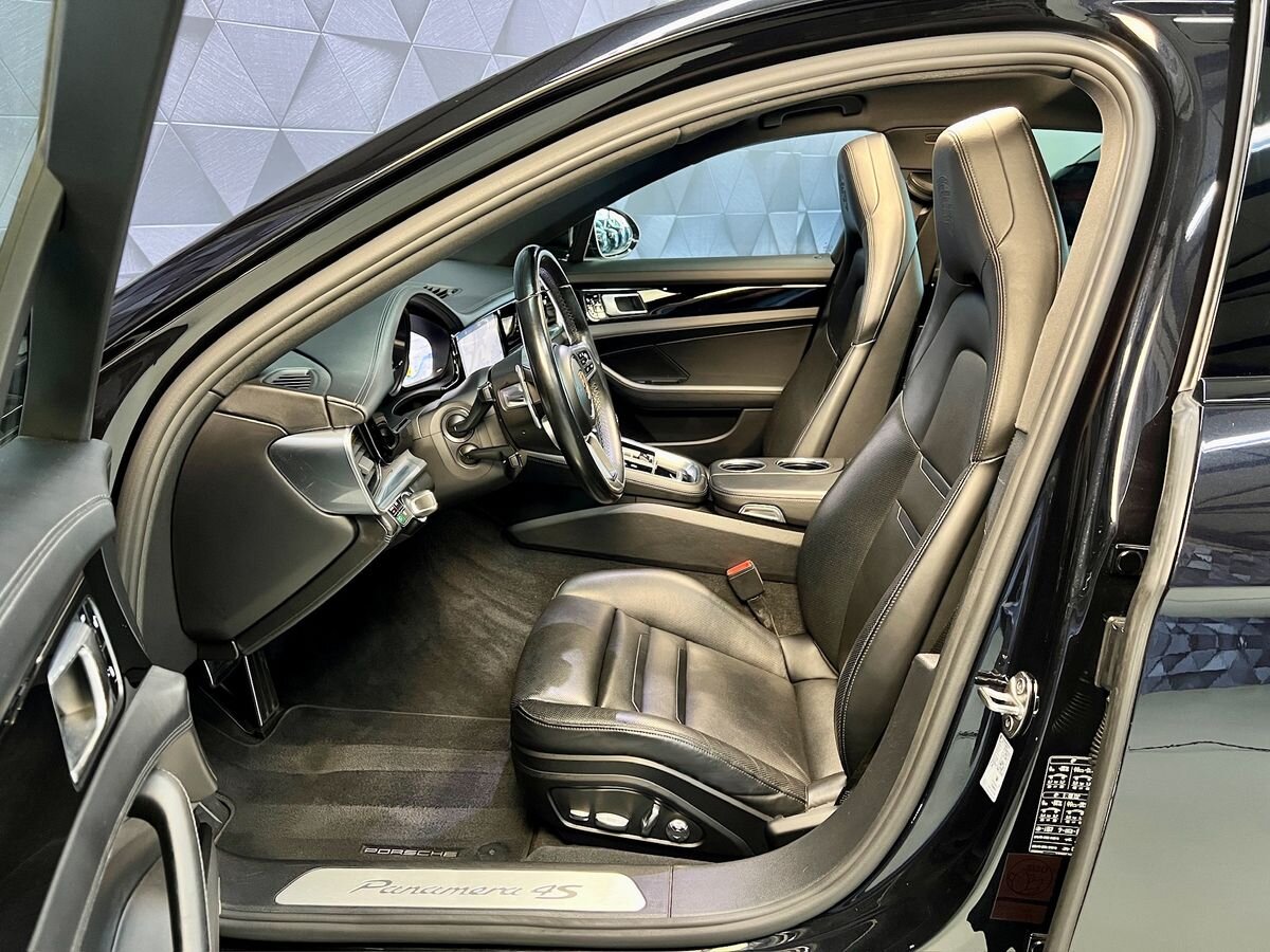Porsche Panamera Liftback 4,0 l 310 kw