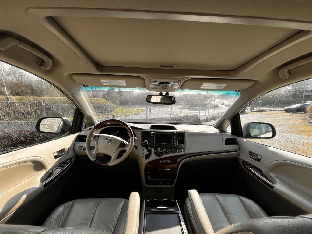 Toyota Sienna MPV 3,5 l 198 kw