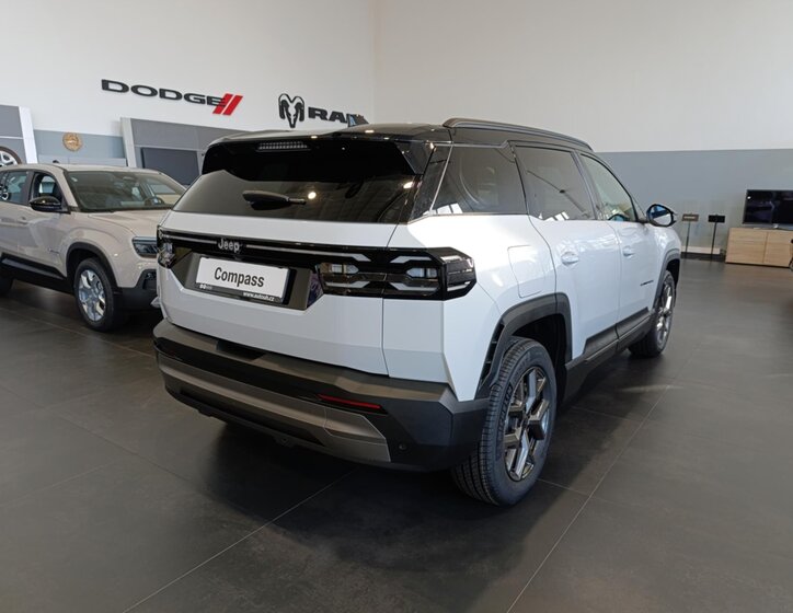 Jeep Compass SUV / Terénní 1,2 l 107 kw