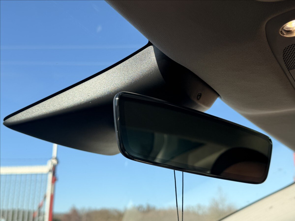 Tesla Model 3 Sedan / Limuzína 0,0 100 kw