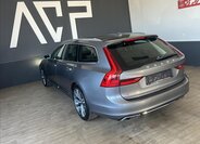 Volvo V90 8