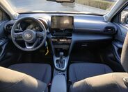 Toyota Yaris Cross 16