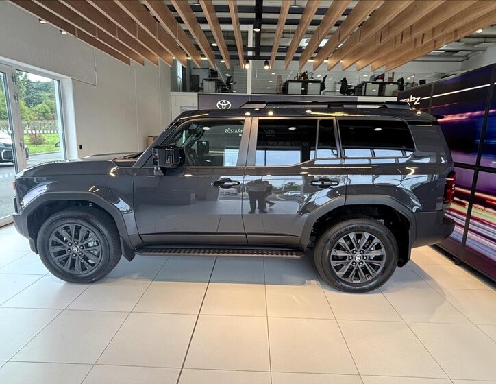 Toyota Land Cruiser SUV 2,8 l 150 kw