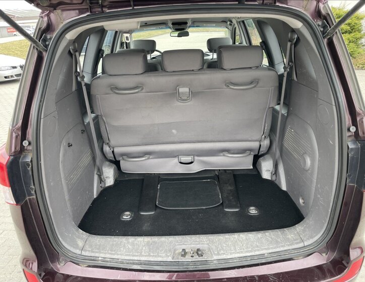 SsangYong Rodius SUV / Terénní 2,0 l 114 kw