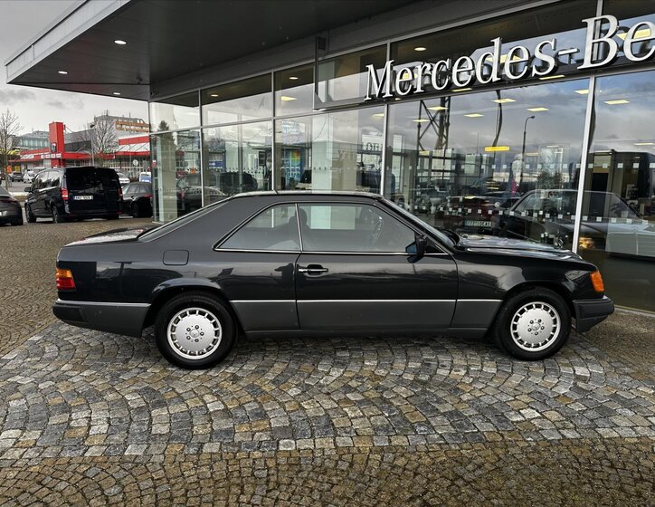 Mercedes-Benz 124 Kupé 1,9 l 100 kw