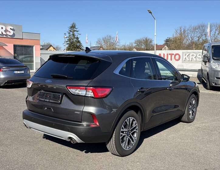 Ford Kuga SUV / Terénní 2,5 l 165 kw