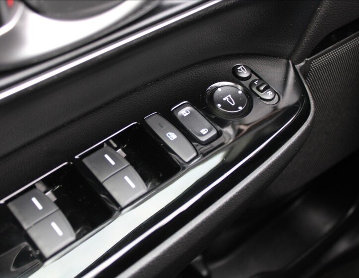 Honda CR-V SUV / Terénní 2,0 l 107 kw