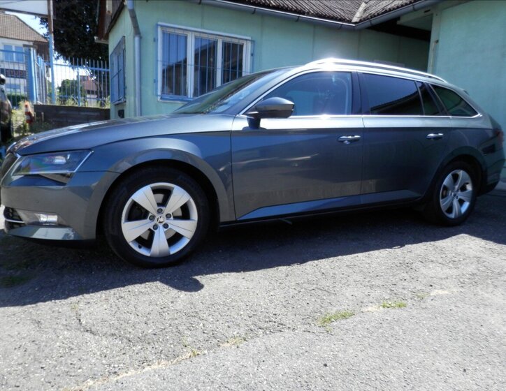 Škoda Superb Kombi 2,0 l 110 kw