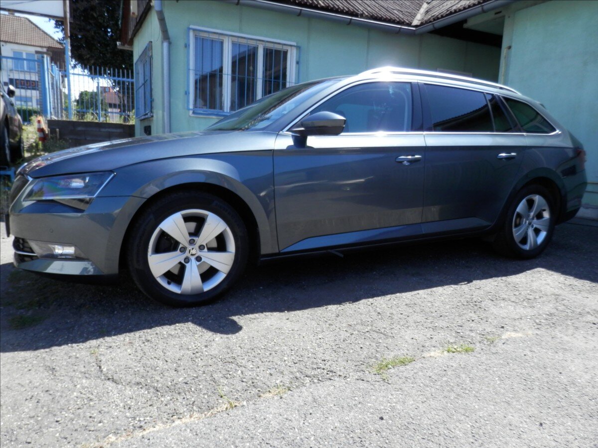 Škoda Superb Kombi 2,0 l 110 kw