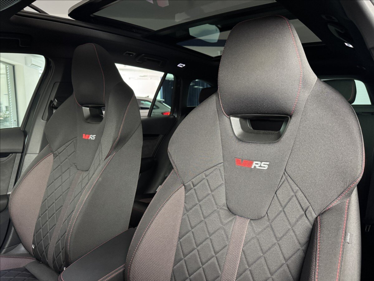 Škoda Octavia Kombi 1,4 l 180 kw